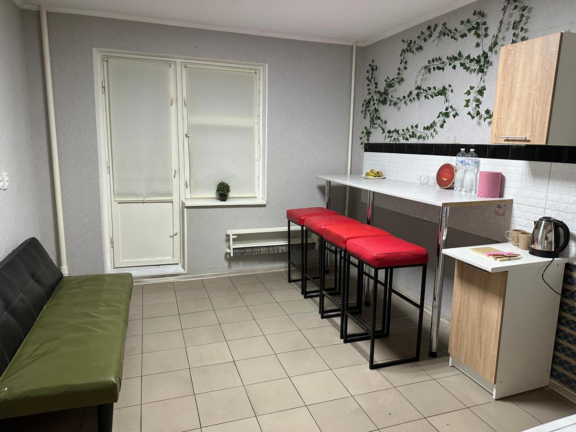 Ararat-Poznyaki Hostel Kyiv Exterior photo